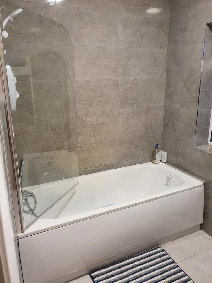 Private 3 Bedroom House Ideal For Family & Friends 킬리벡스 외부 사진